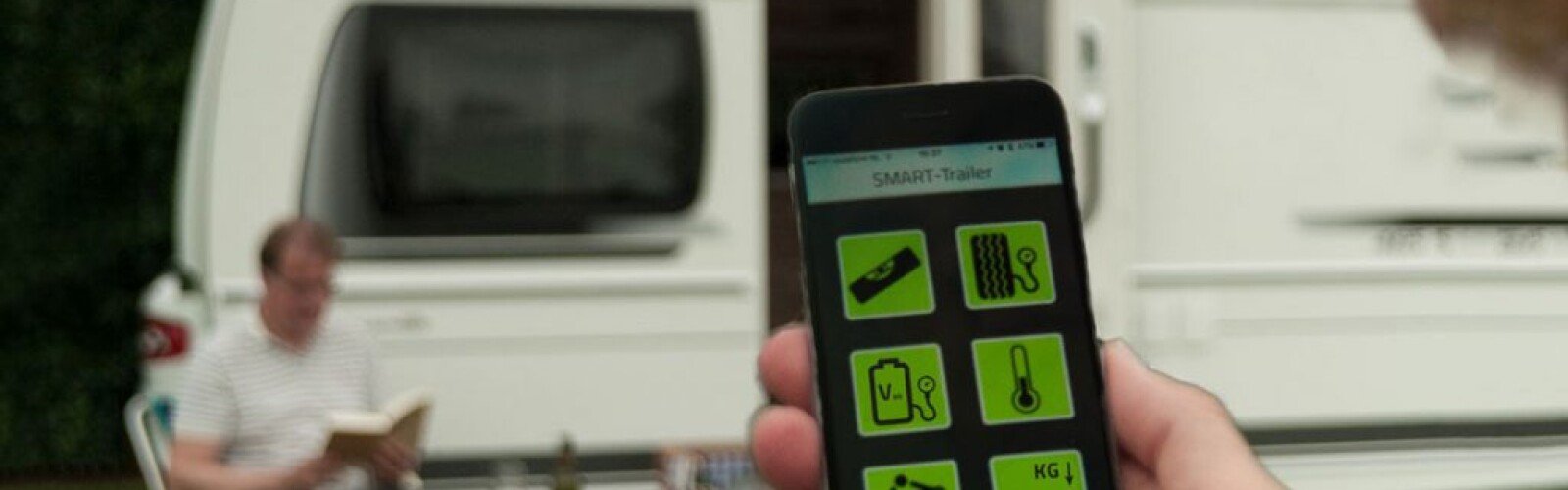 E trailer geeft elke 1 2 seconde alle actuele informatie over uw caravan status via een app op uw smartphone