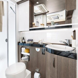 2026 ww prestige 560fc innen waschraum BEAR PRESSE