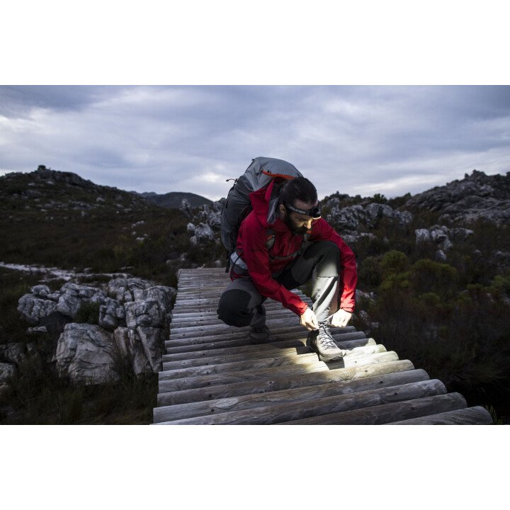 Outdoor Serie datasheet titelbild stirnlampe MH10 1920x1920 afbeelding