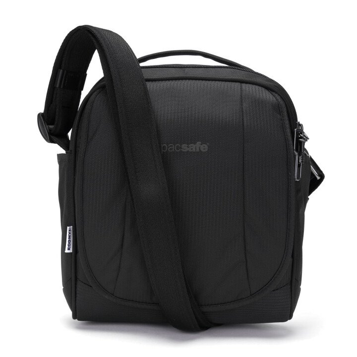 MetrosafeLS 200ECONYL 40116138 Black ae28fb1d 25f2 4f74 87ae 0e2168879aca 2000x afbeelding