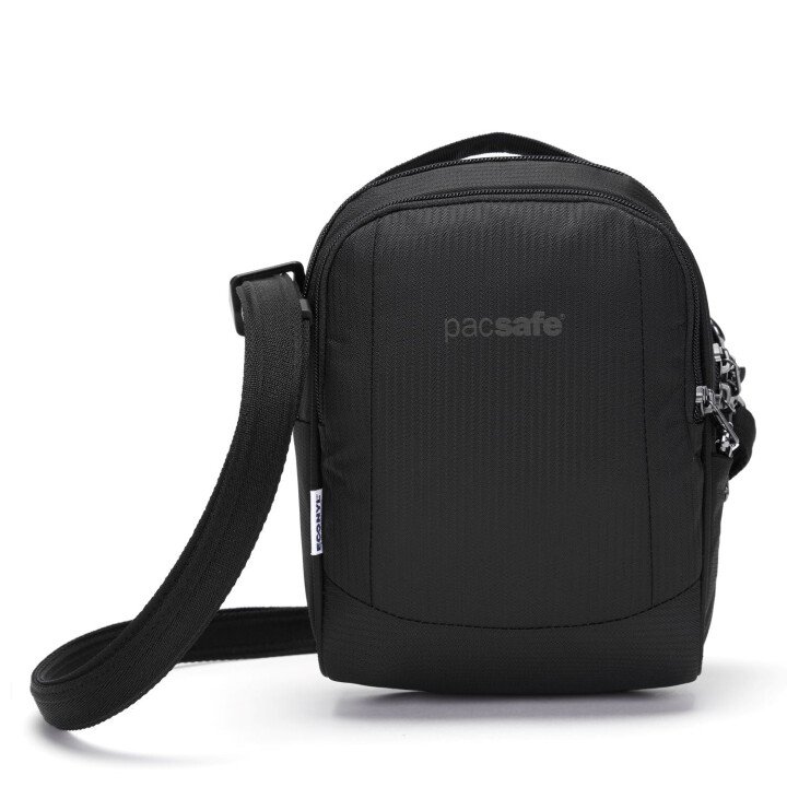 MetrosafeLS 100ECONYL 40115138 Black fb965703 17f8 4945 87e9 8d3c2c7c4cba 2000x afbeelding