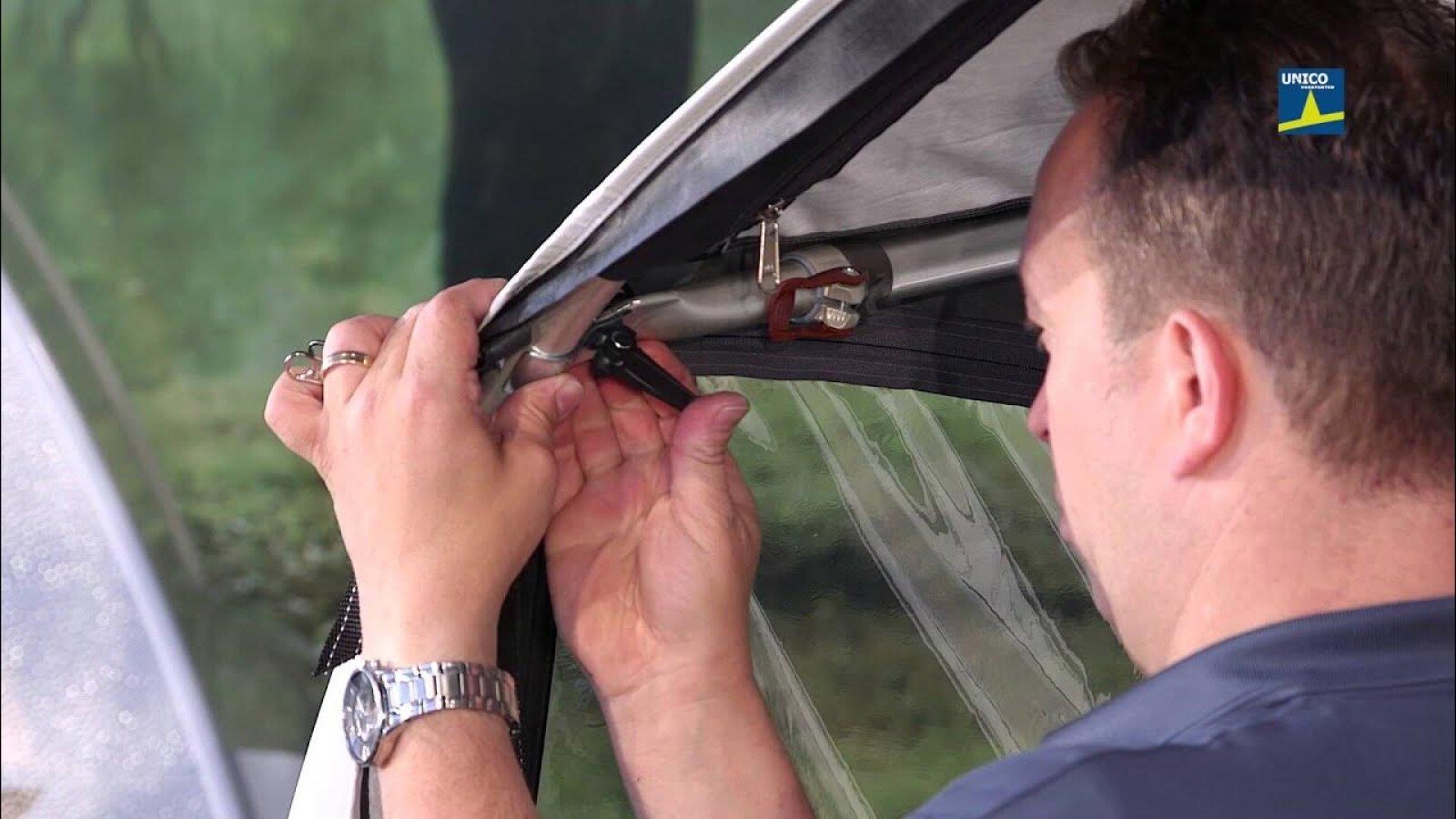 Opzet-instructie Unico Verona Caravanluifel: